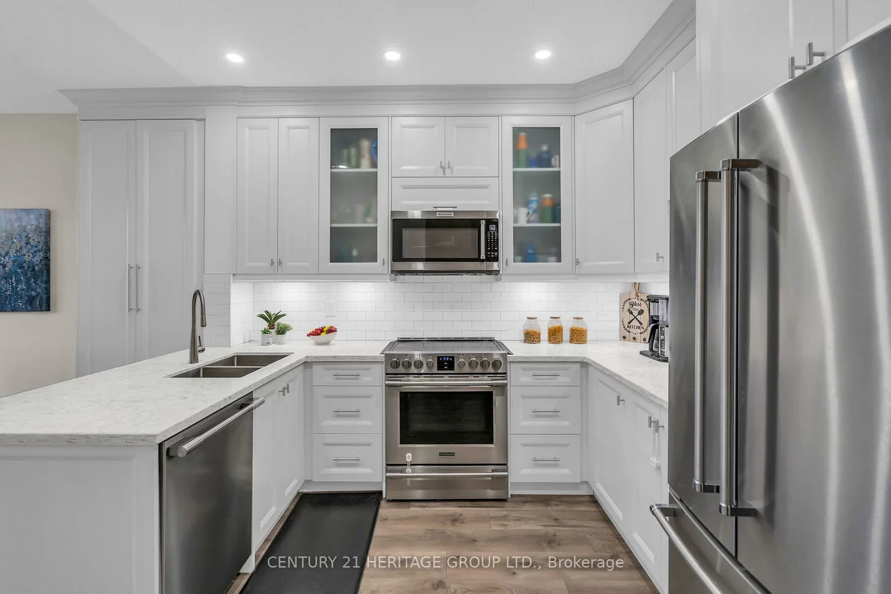 1056, On Bogart, Gorham-College Manor, Newmarket