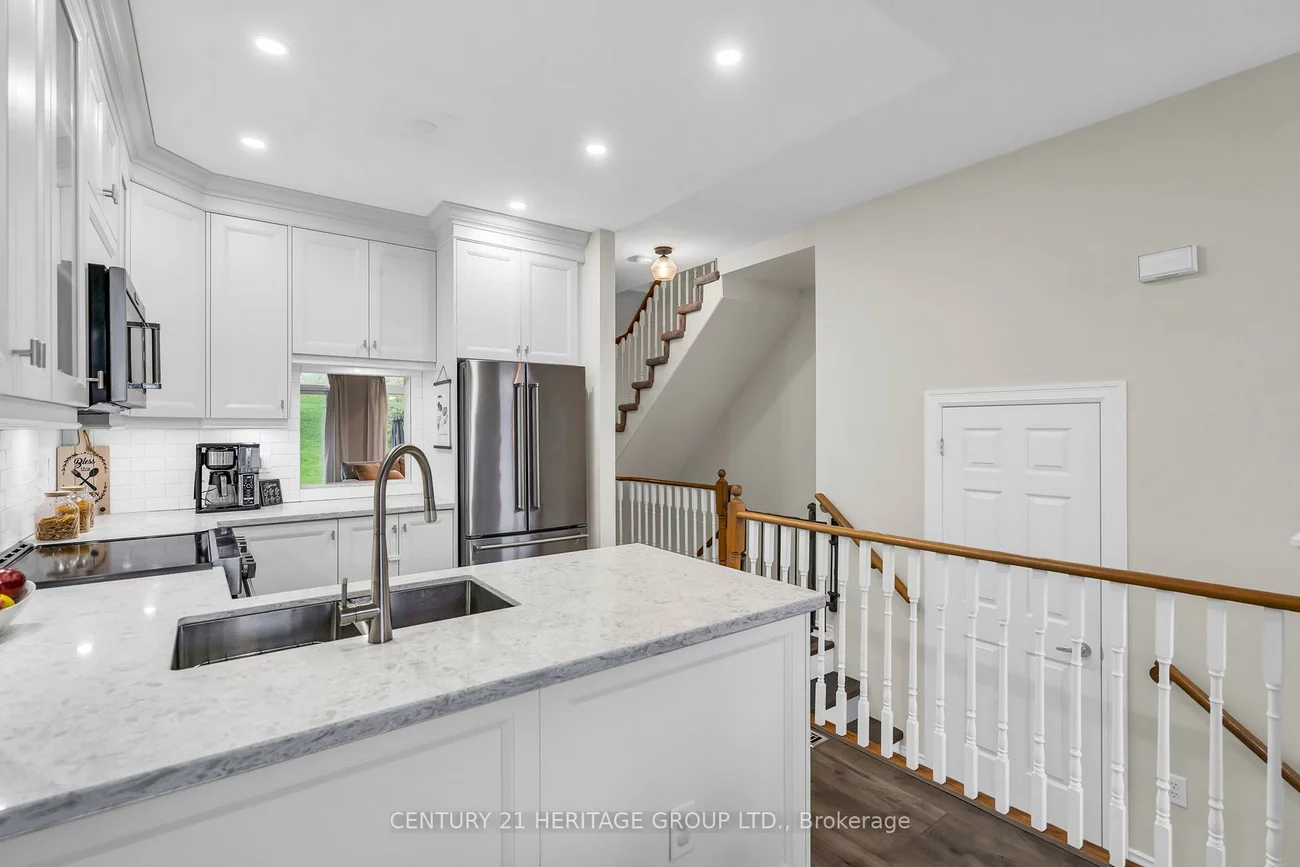 1056, On Bogart, Gorham-College Manor, Newmarket