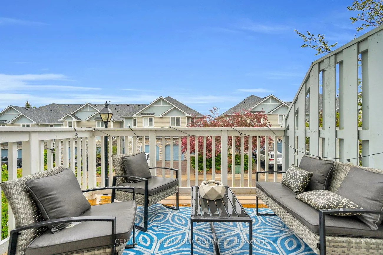 1056, On Bogart, Gorham-College Manor, Newmarket