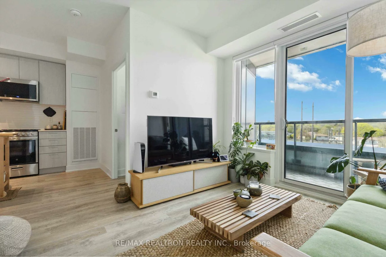 185, Deerfield, Central Newmarket, Newmarket