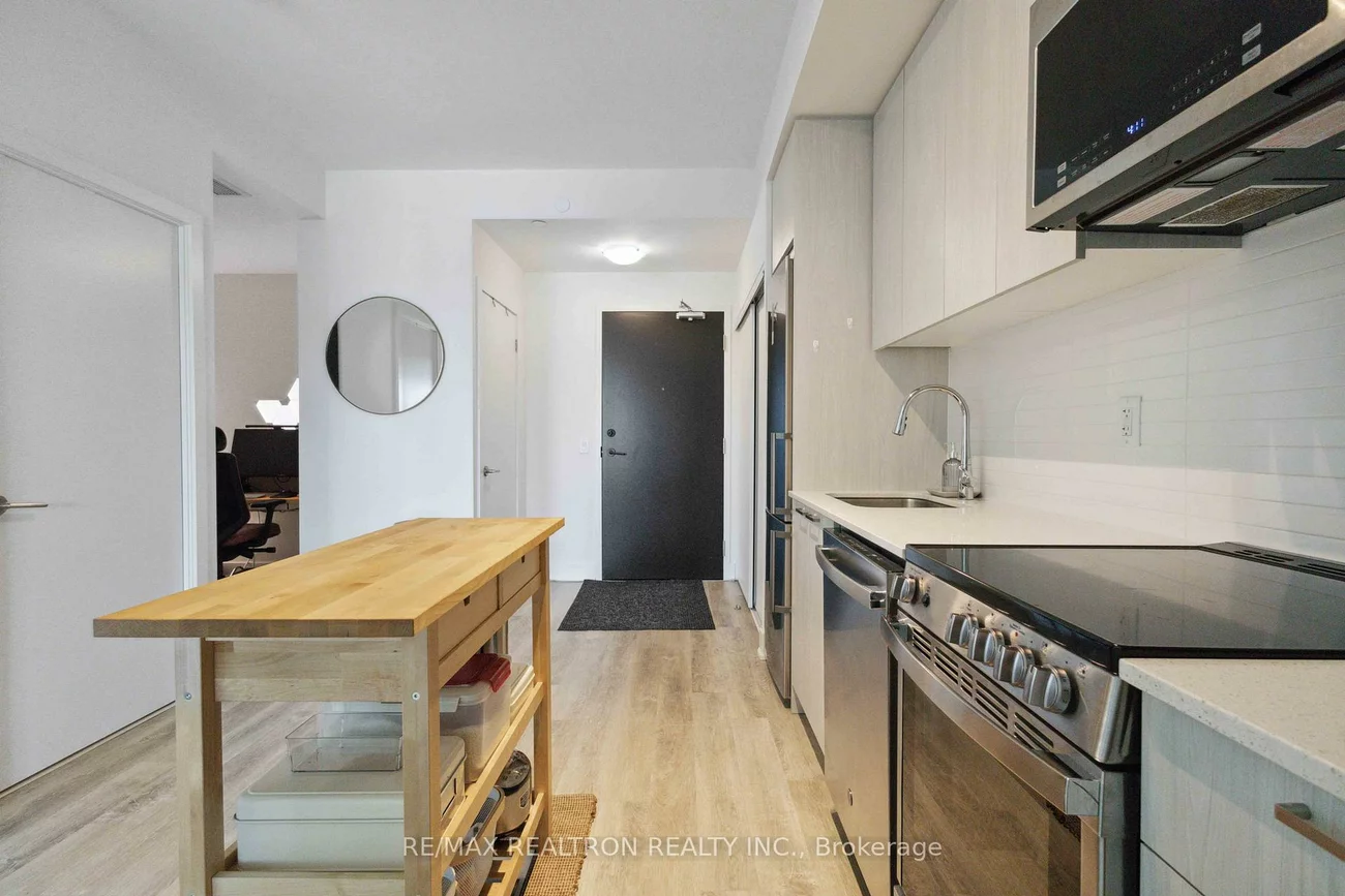 185, Deerfield, Central Newmarket, Newmarket