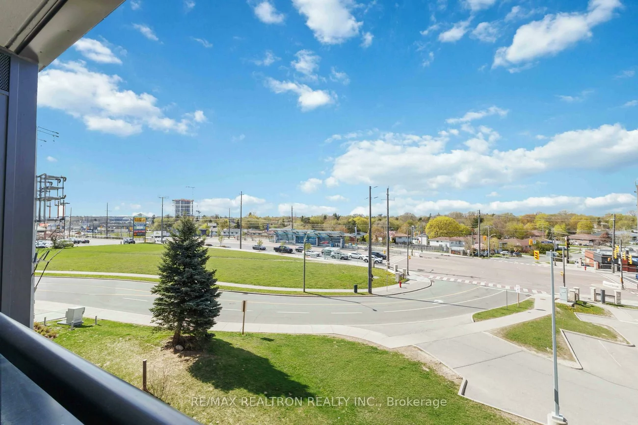 185, Deerfield, Central Newmarket, Newmarket