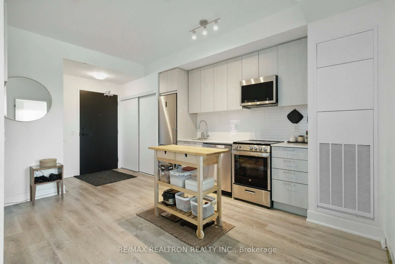 185, Deerfield, Central Newmarket, Newmarket