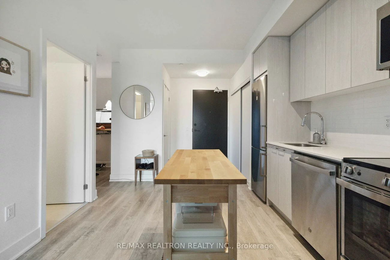 185, Deerfield, Central Newmarket, Newmarket