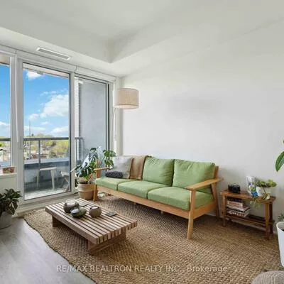 185, Deerfield, Central Newmarket, Newmarket