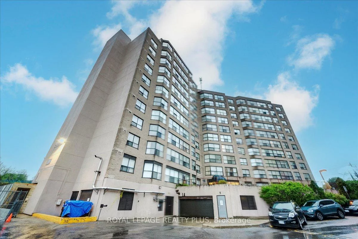 250, Davis, Central Newmarket, Newmarket