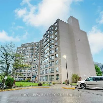 250, Davis, Central Newmarket, Newmarket