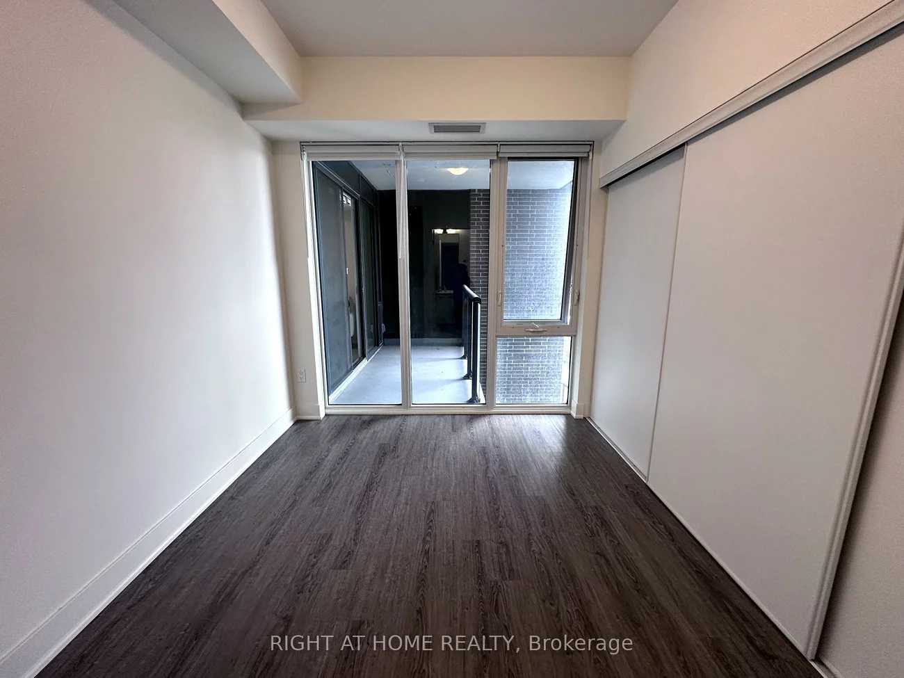 185, Deerfield, Central Newmarket, Newmarket