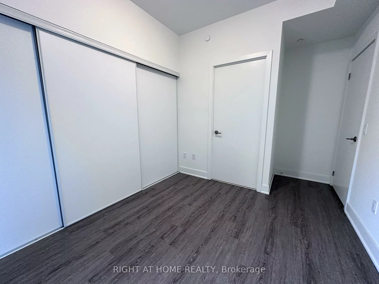 185, Deerfield, Central Newmarket, Newmarket