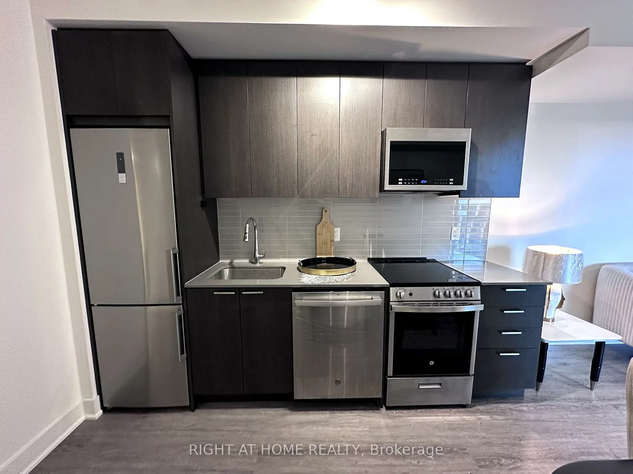 185, Deerfield, Central Newmarket, Newmarket