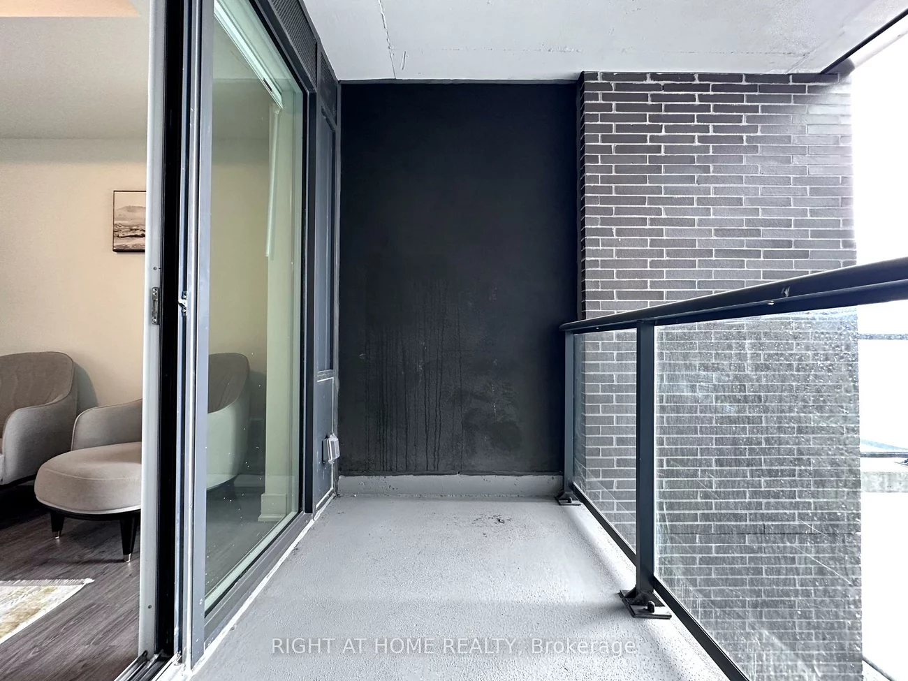 185, Deerfield, Central Newmarket, Newmarket