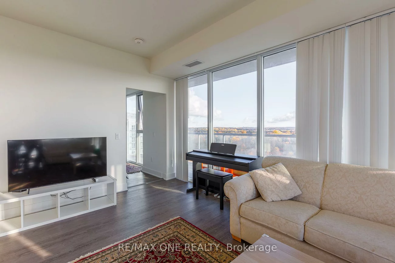 185, Deerfield, Central Newmarket, Newmarket