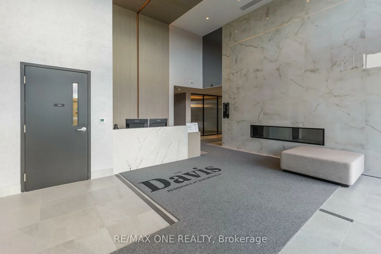 185, Deerfield, Central Newmarket, Newmarket