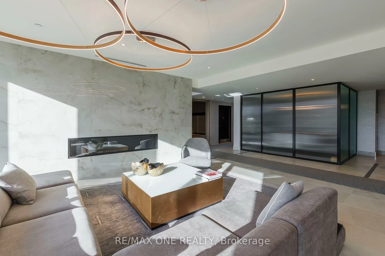 185, Deerfield, Central Newmarket, Newmarket