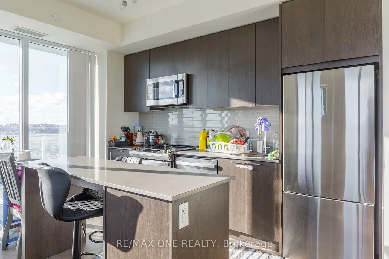 185, Deerfield, Central Newmarket, Newmarket
