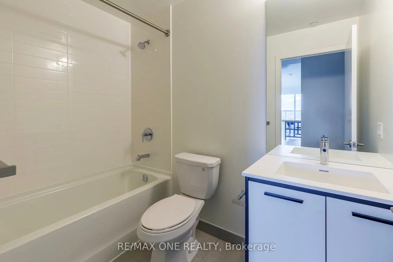 185, Deerfield, Central Newmarket, Newmarket