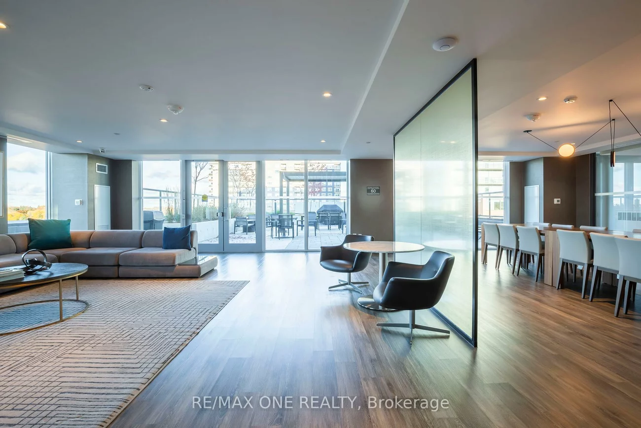 185, Deerfield, Central Newmarket, Newmarket
