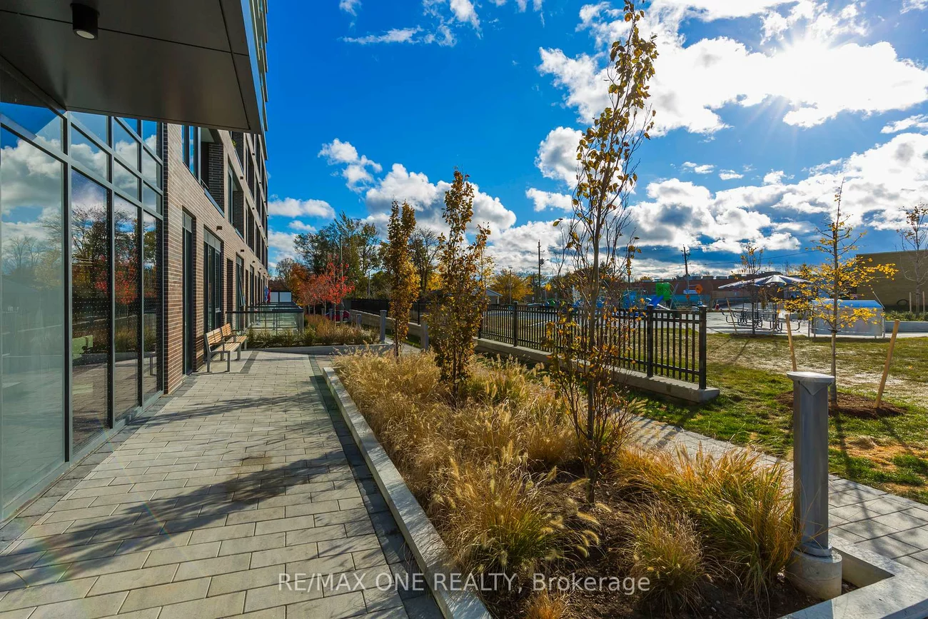185, Deerfield, Central Newmarket, Newmarket