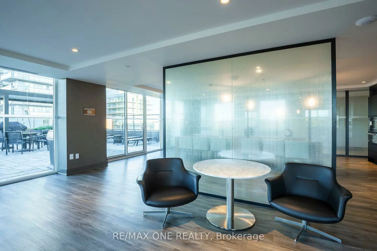 185, Deerfield, Central Newmarket, Newmarket