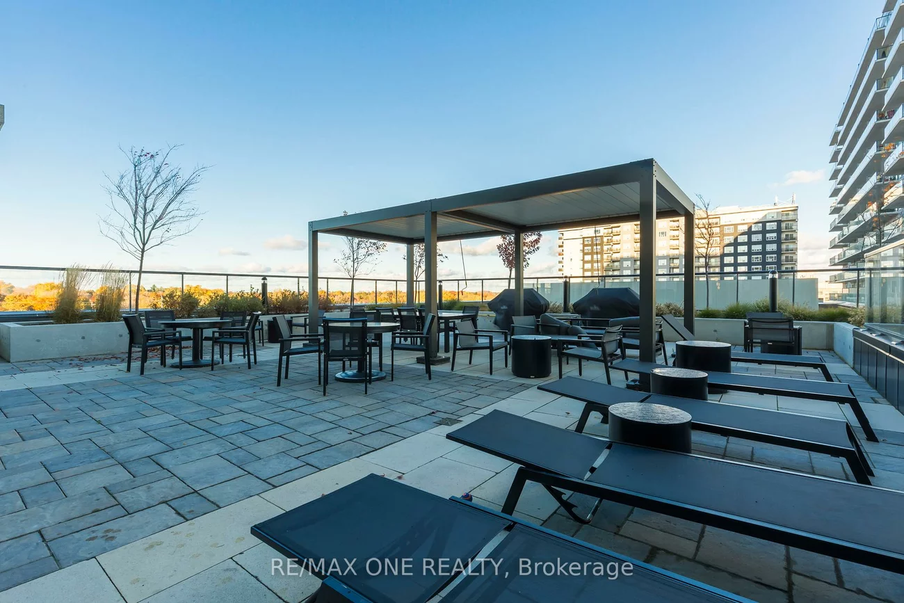 185, Deerfield, Central Newmarket, Newmarket