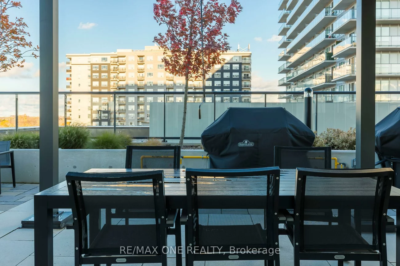 185, Deerfield, Central Newmarket, Newmarket