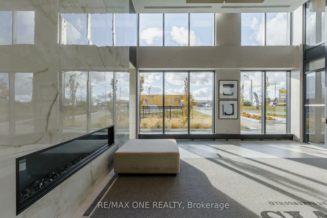 185, Deerfield, Central Newmarket, Newmarket