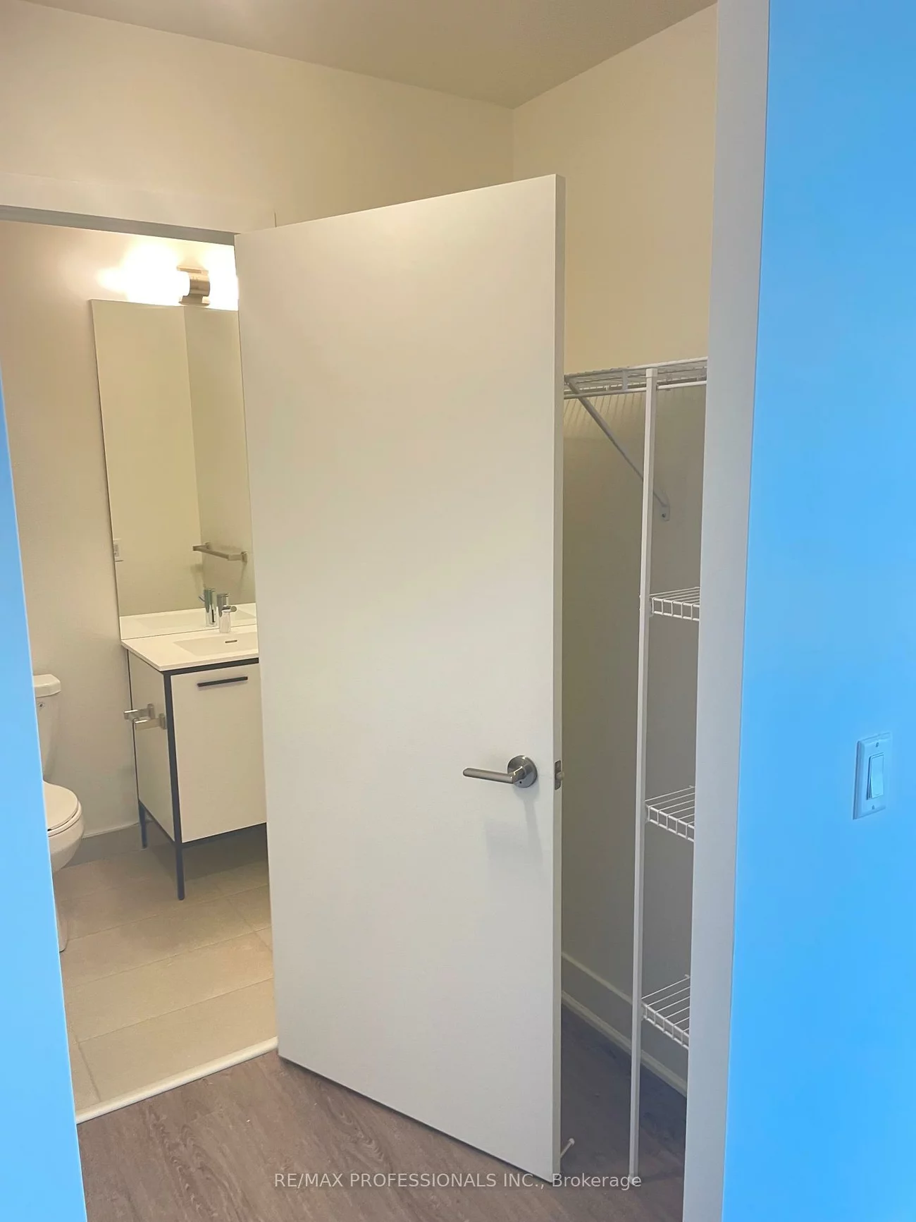 185, Deerfield, Central Newmarket, Newmarket