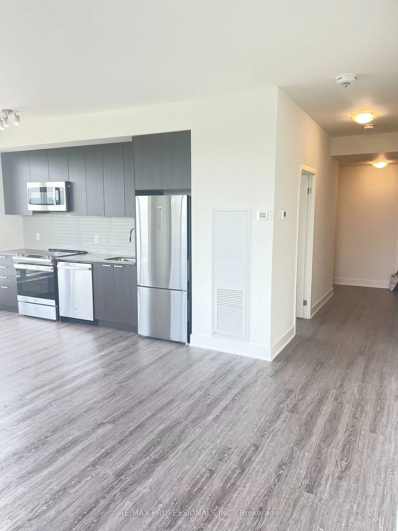 185, Deerfield, Central Newmarket, Newmarket