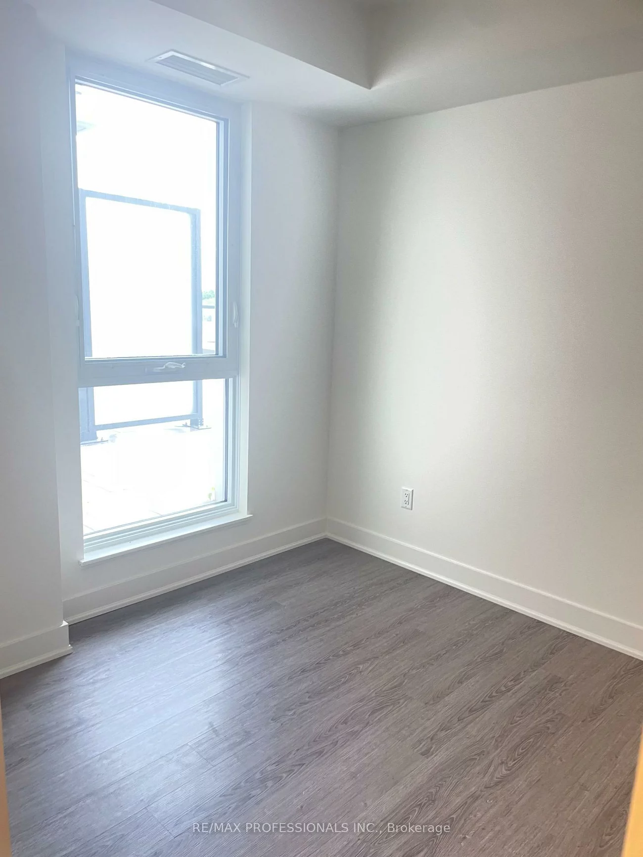 185, Deerfield, Central Newmarket, Newmarket