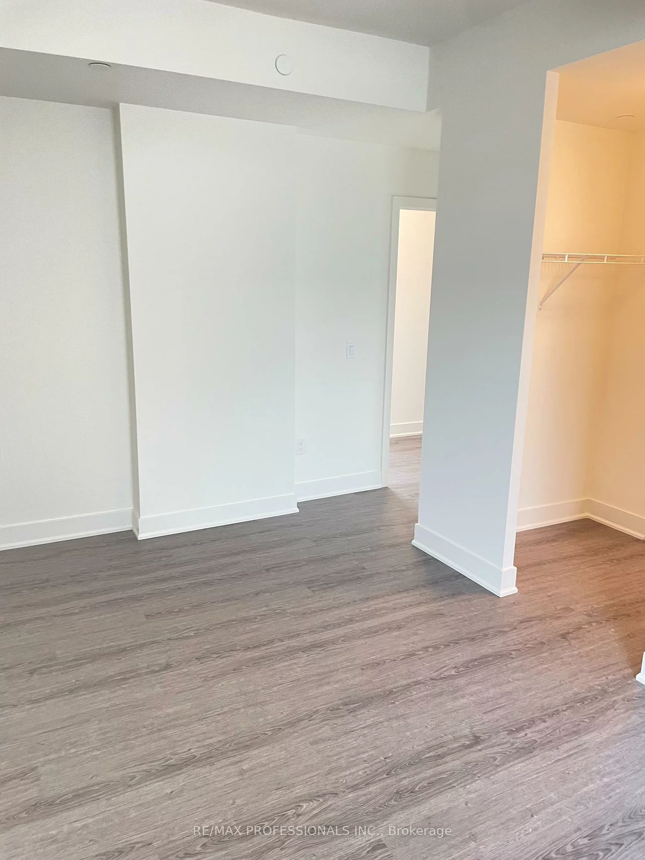 185, Deerfield, Central Newmarket, Newmarket