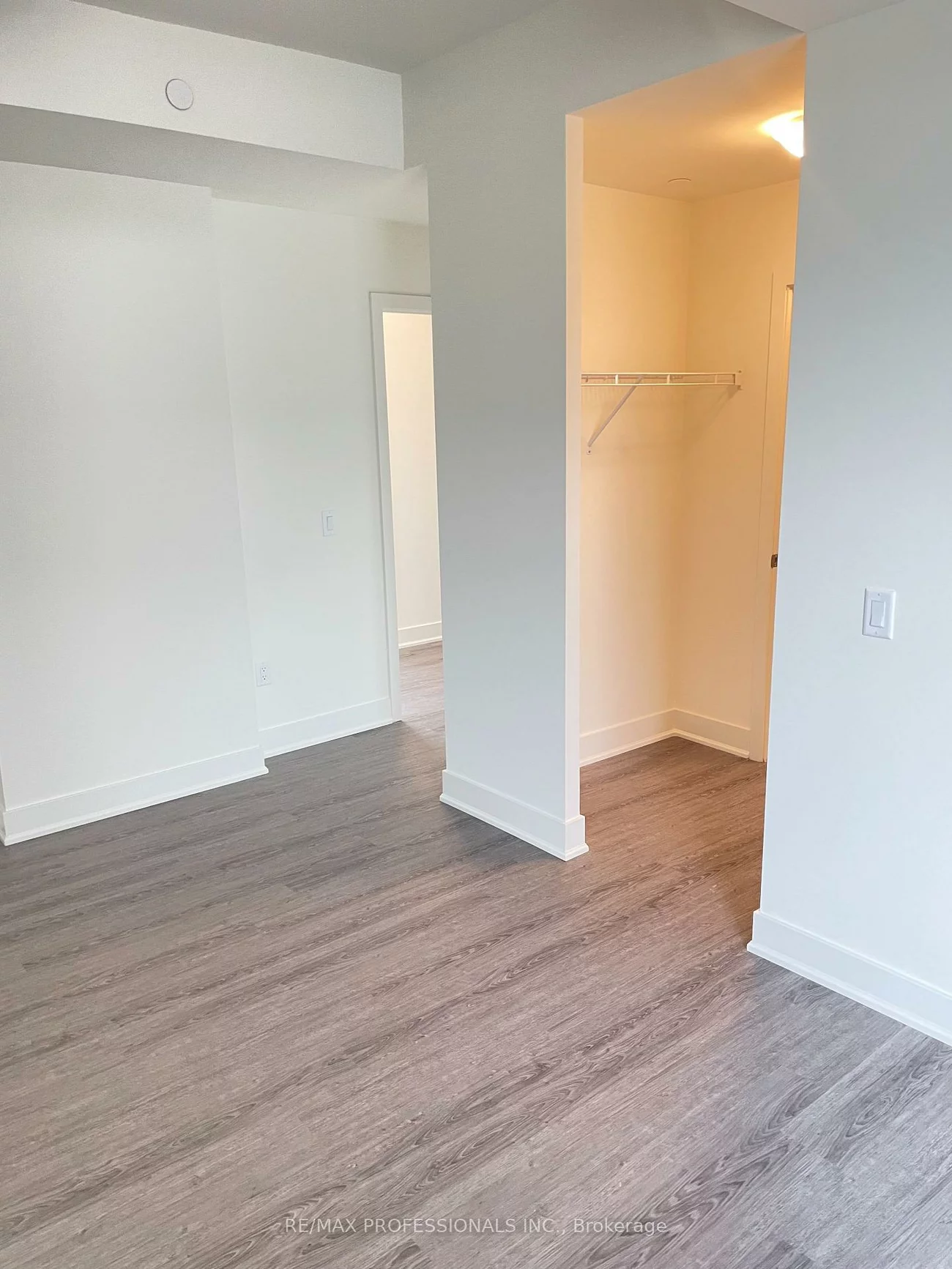185, Deerfield, Central Newmarket, Newmarket
