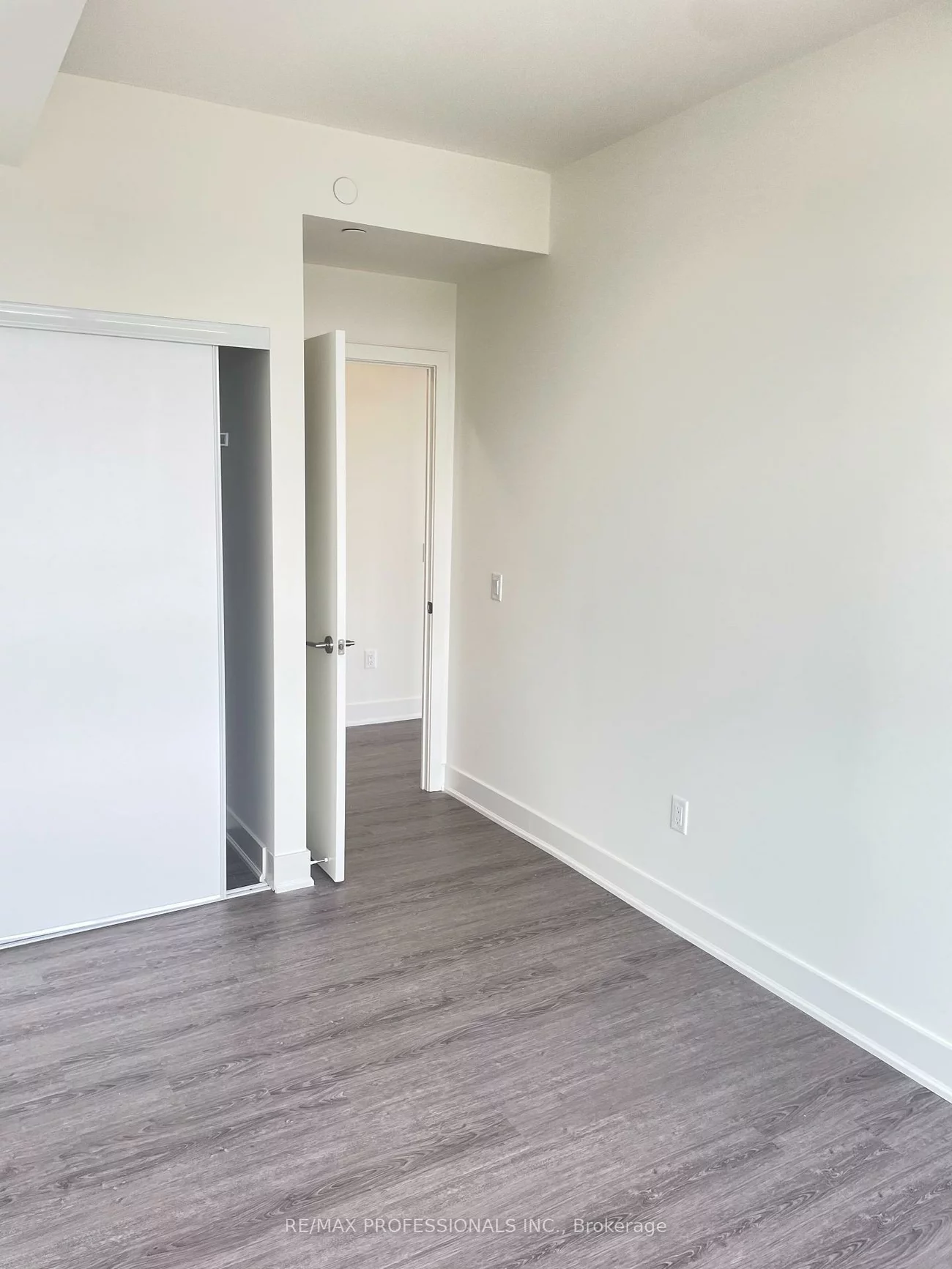 185, Deerfield, Central Newmarket, Newmarket