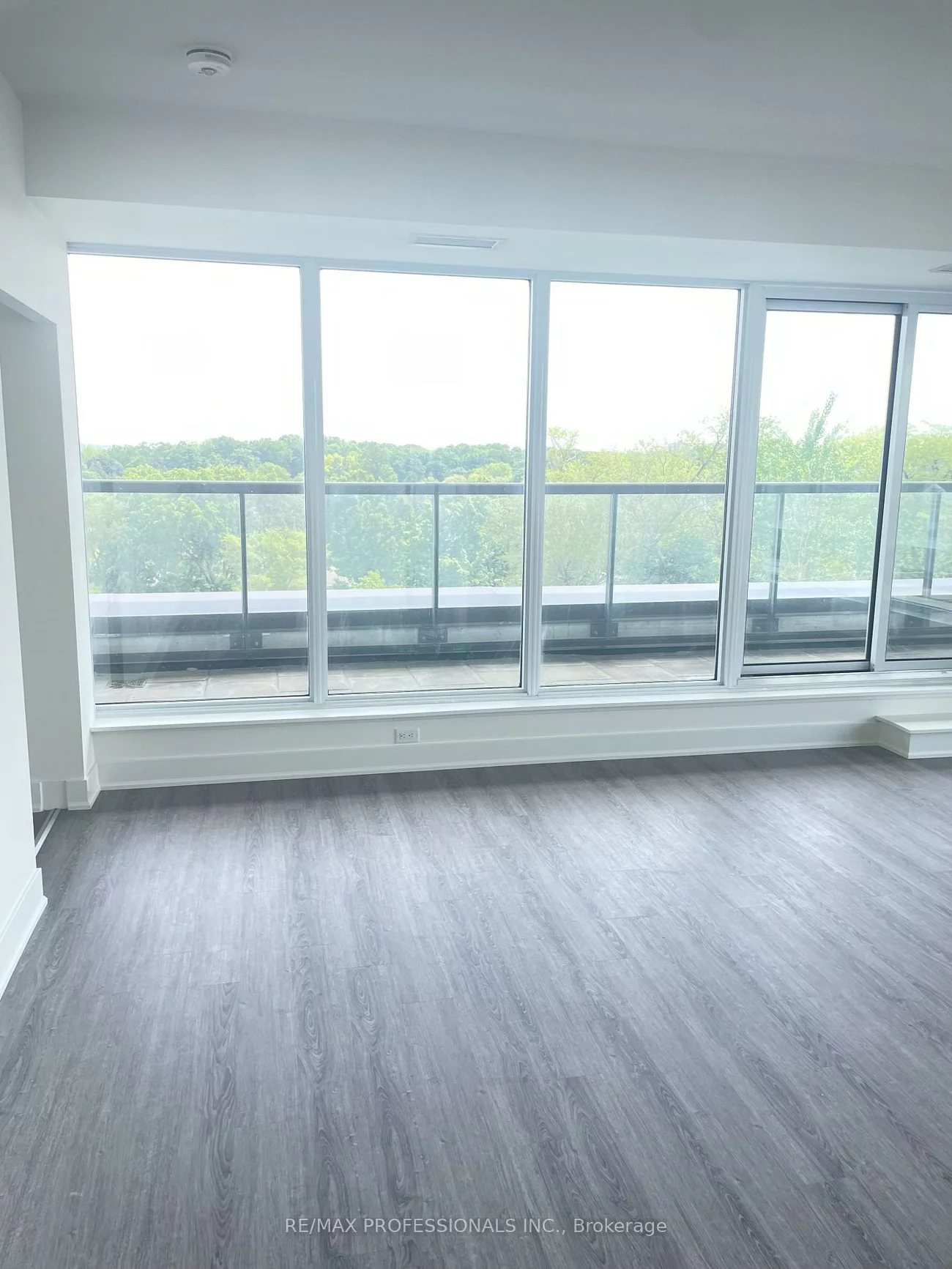 185, Deerfield, Central Newmarket, Newmarket
