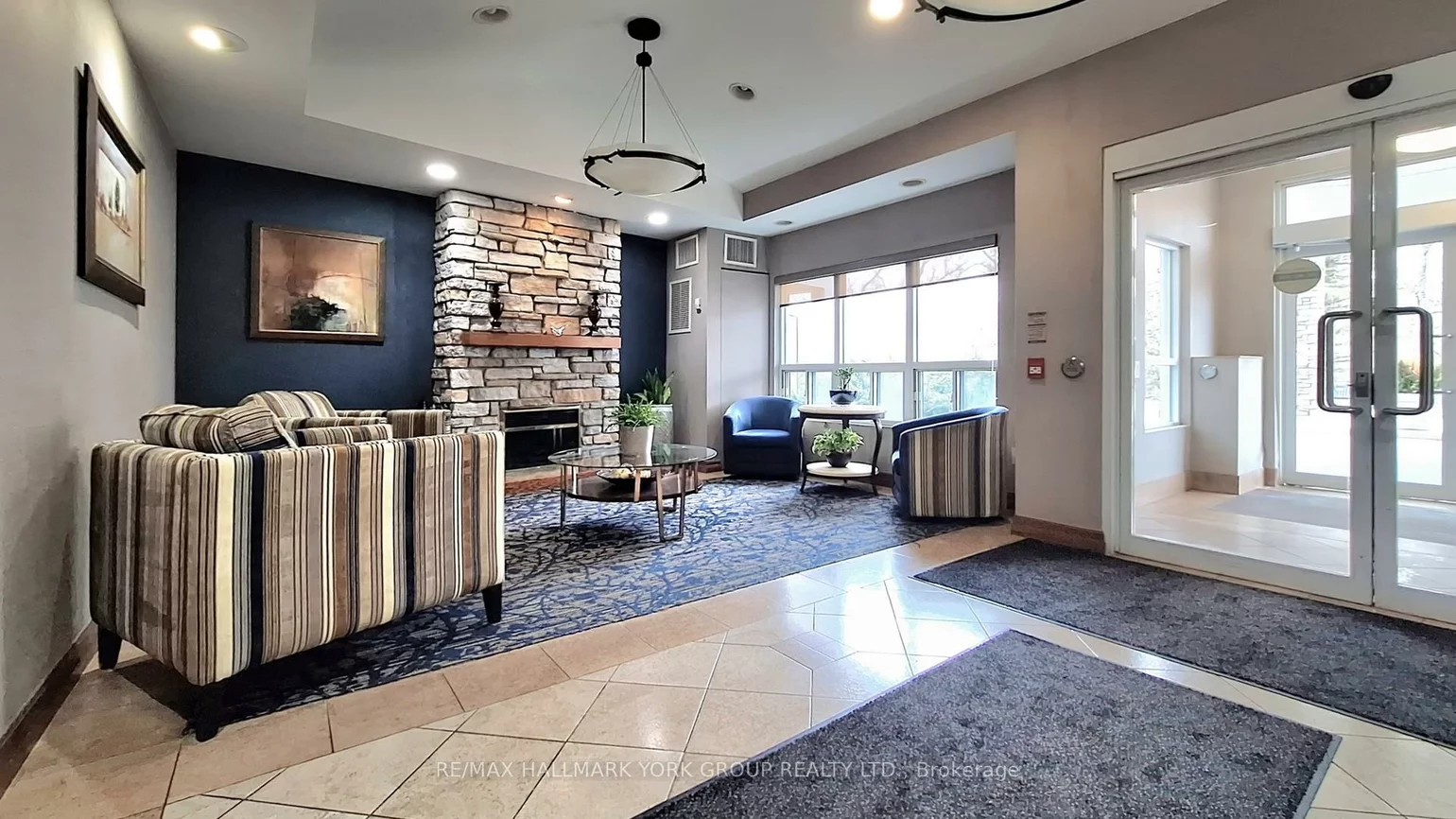 900, Bogart Mill, Gorham-College Manor, Newmarket