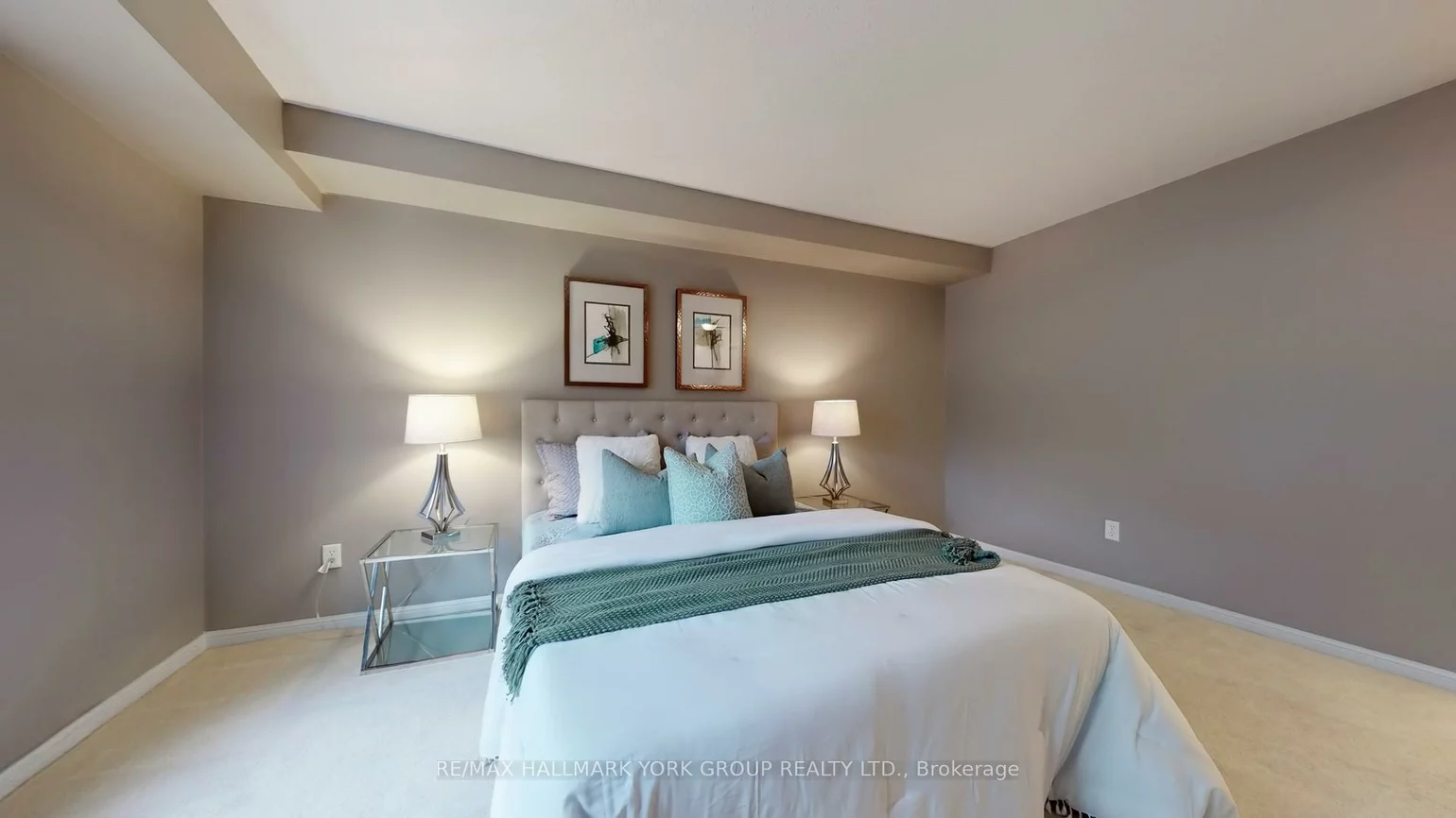 900, Bogart Mill, Gorham-College Manor, Newmarket
