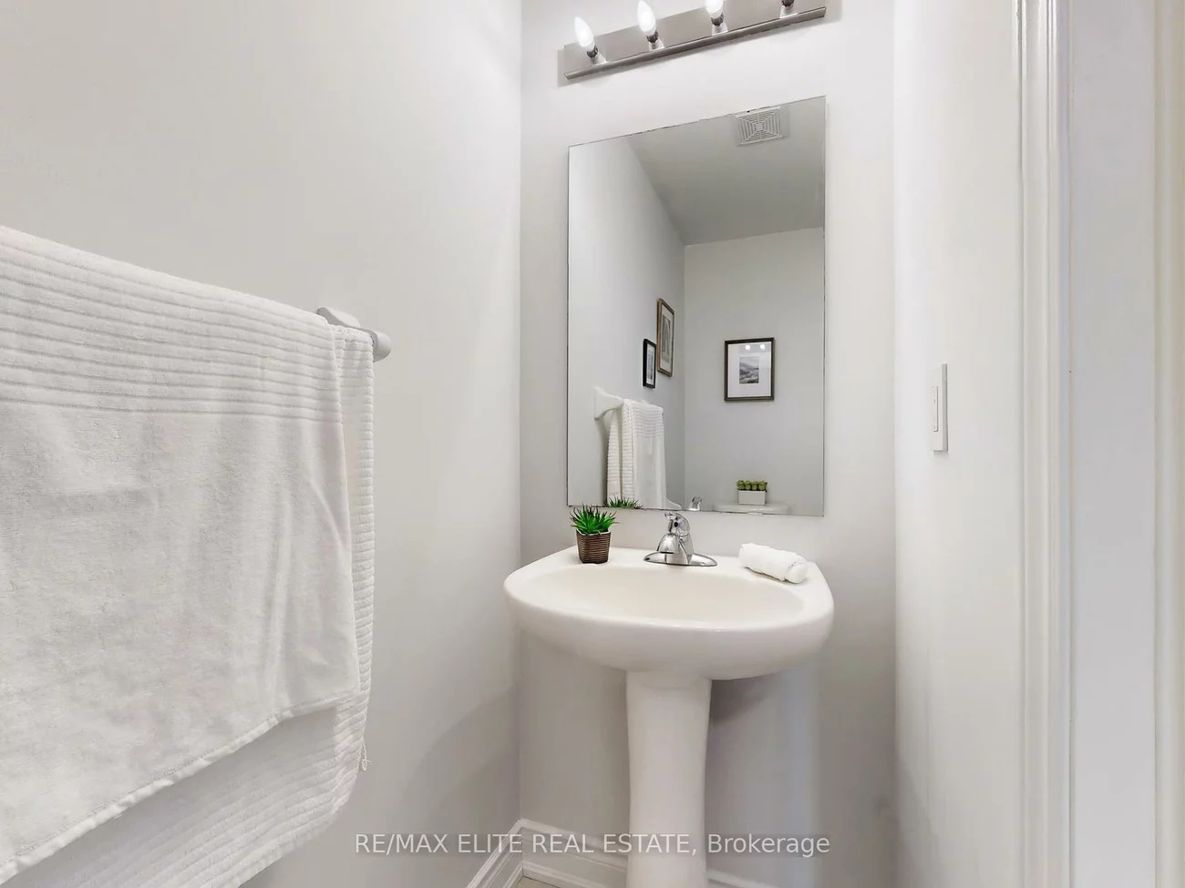 700, Wendy Culbert, Stonehaven-Wyndham, Newmarket