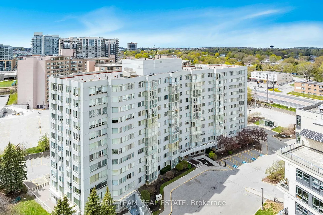 270, Davis, Central Newmarket, Newmarket