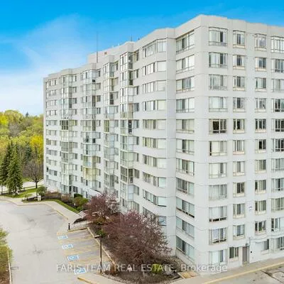 270, Davis, Central Newmarket, Newmarket