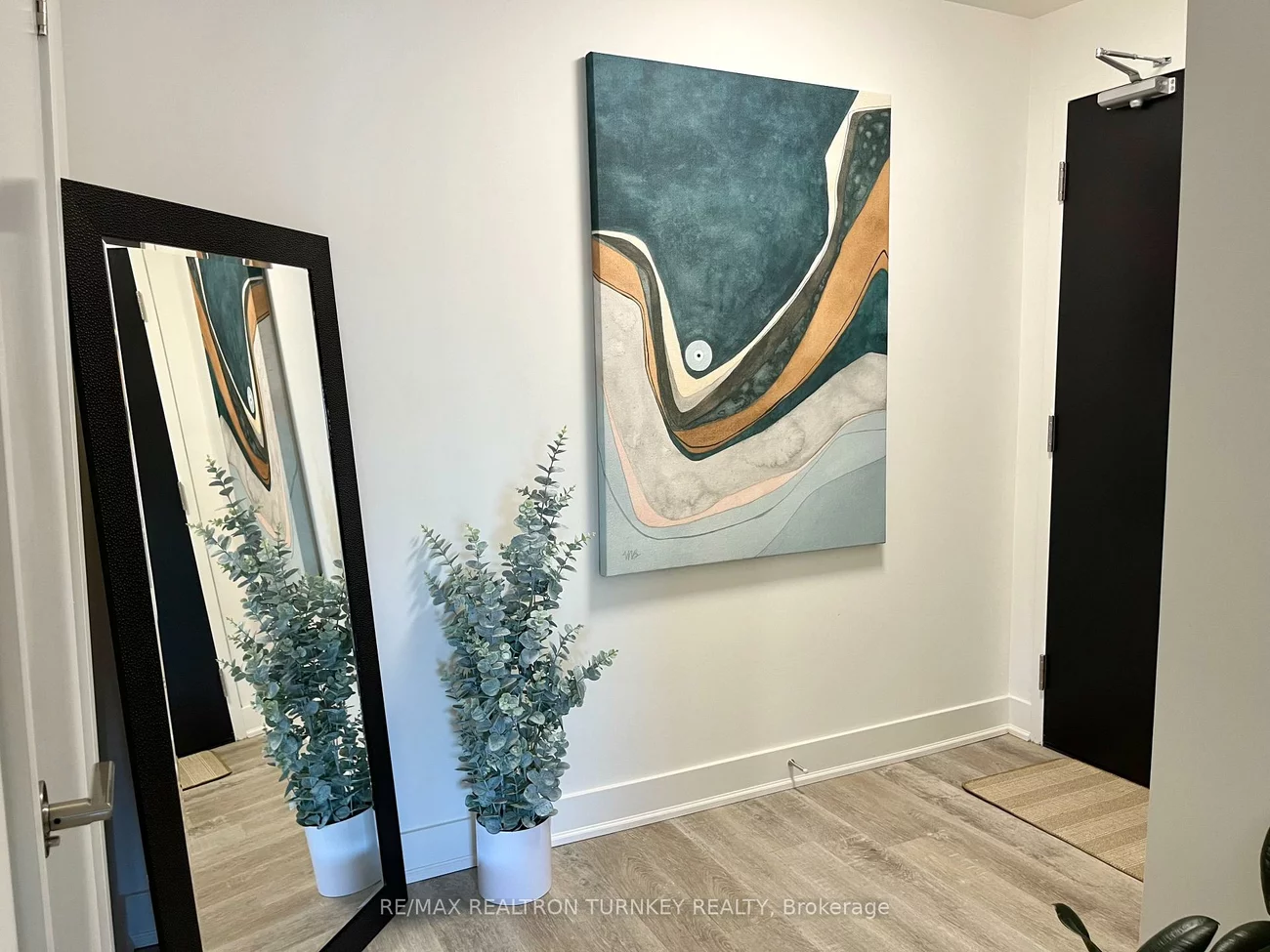 185, Deerfield, Central Newmarket, Newmarket