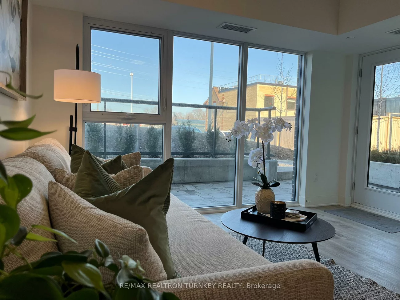 185, Deerfield, Central Newmarket, Newmarket
