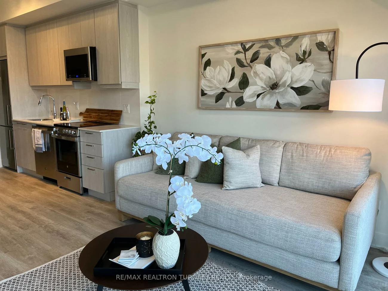 185, Deerfield, Central Newmarket, Newmarket