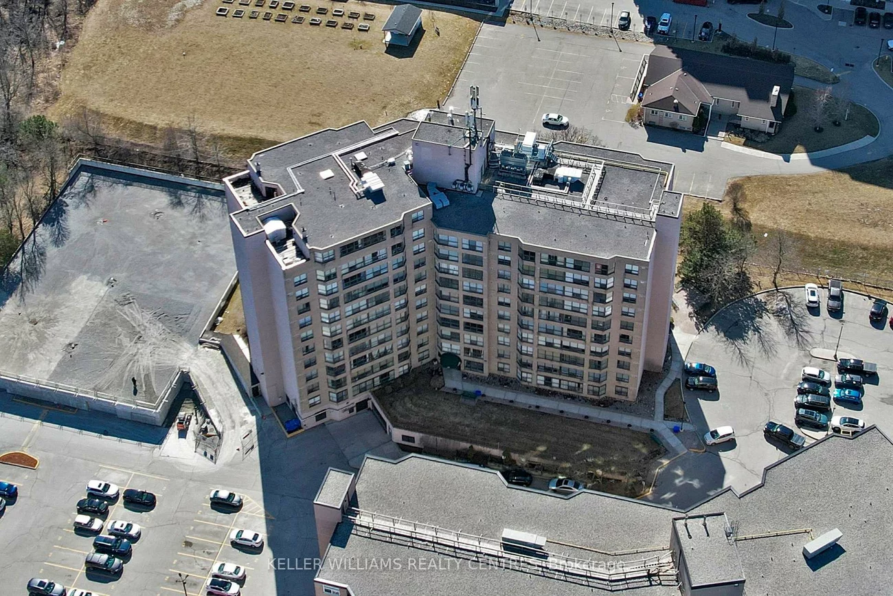 250, Davis, Central Newmarket, Newmarket