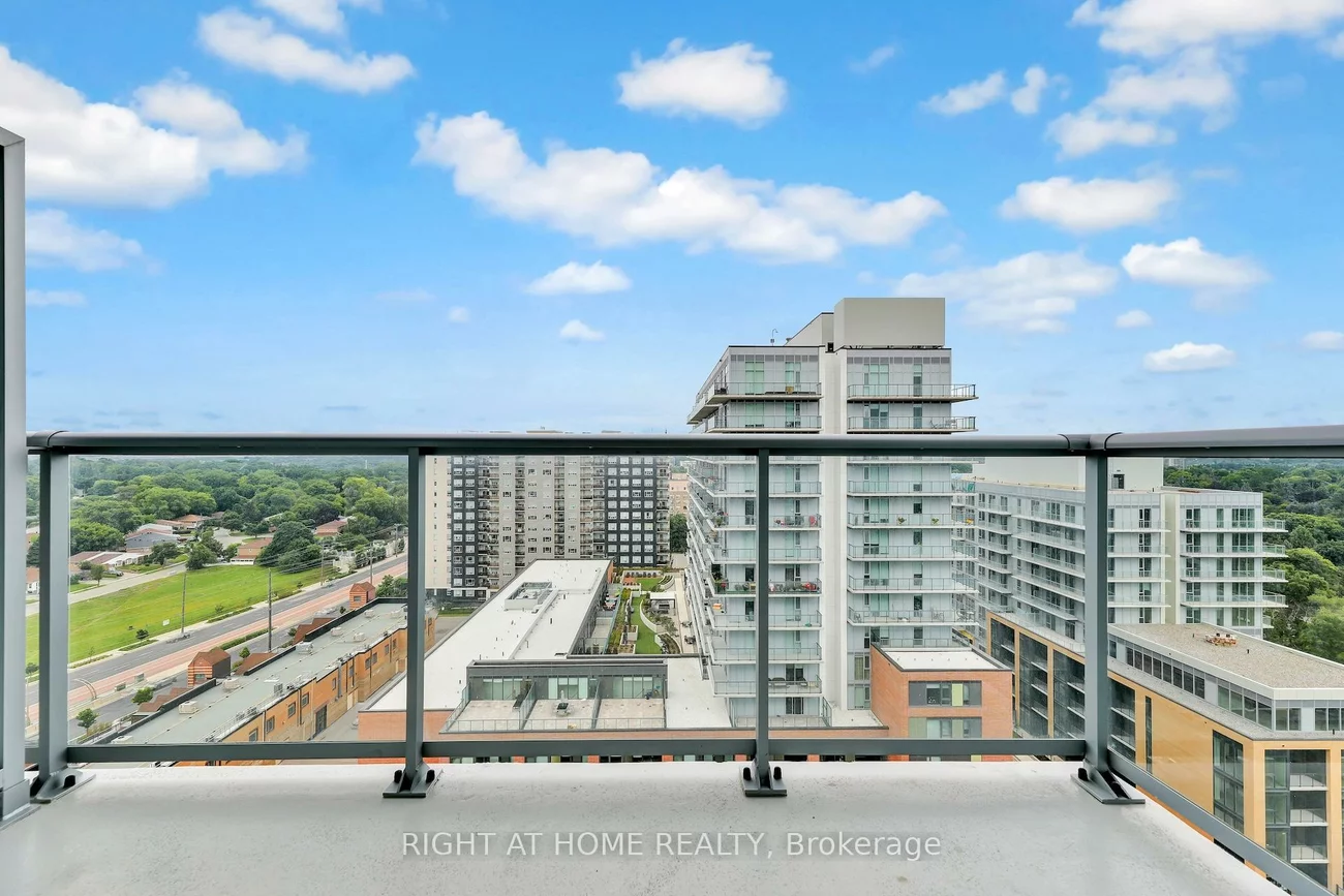 185, Deerfield, Central Newmarket, Newmarket