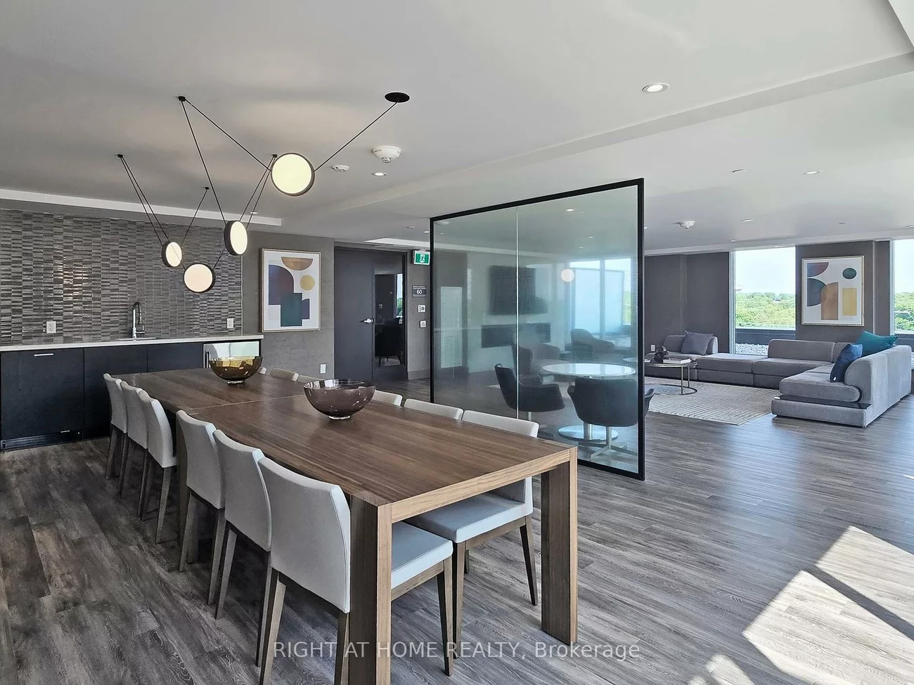 185, Deerfield, Central Newmarket, Newmarket