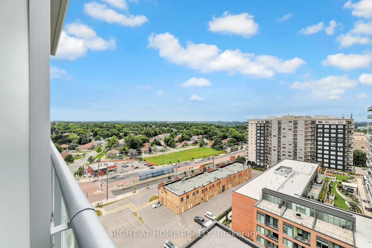 185, Deerfield, Central Newmarket, Newmarket