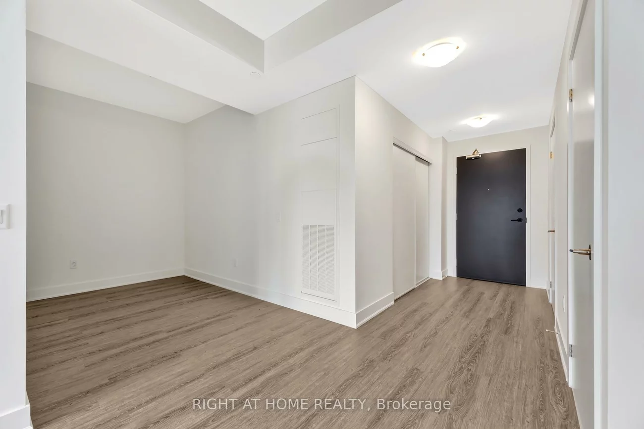 185, Deerfield, Central Newmarket, Newmarket