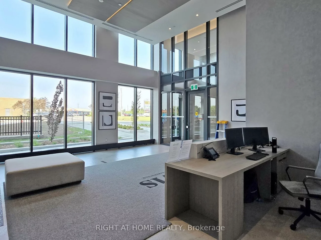 185, Deerfield, Central Newmarket, Newmarket