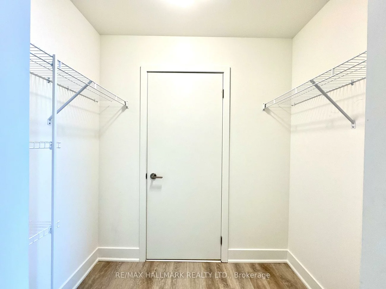 185, Deerfield, Central Newmarket, Newmarket
