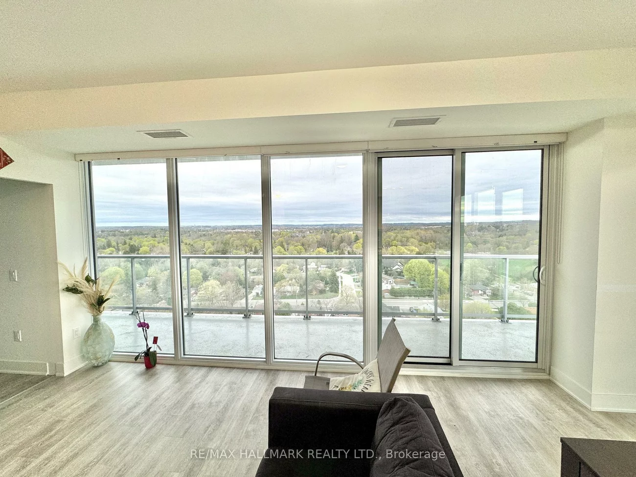 185, Deerfield, Central Newmarket, Newmarket