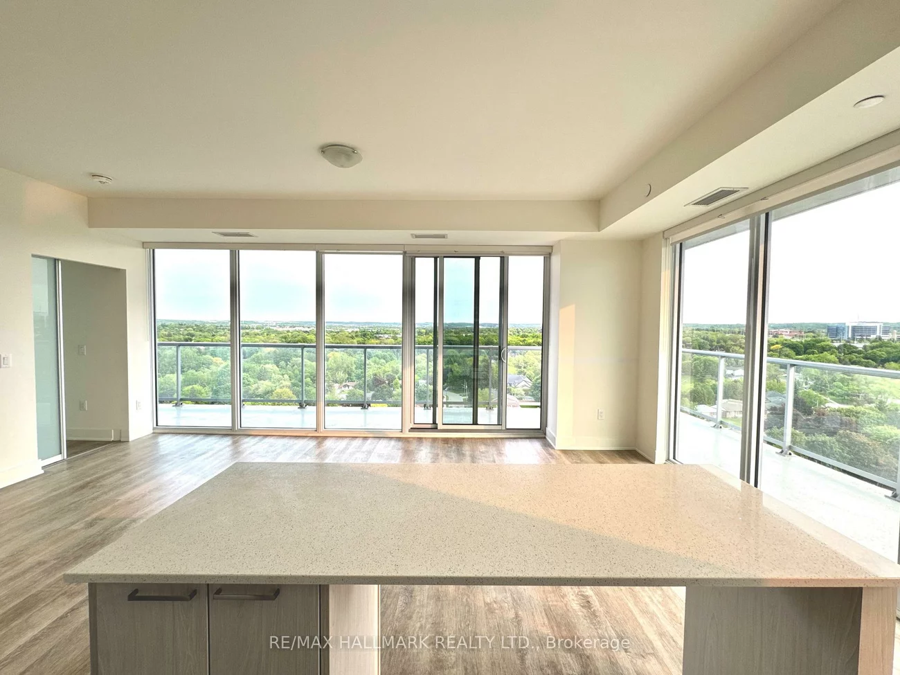 185, Deerfield, Central Newmarket, Newmarket